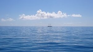 Ships Disappear Beyond Earth's Curvature?